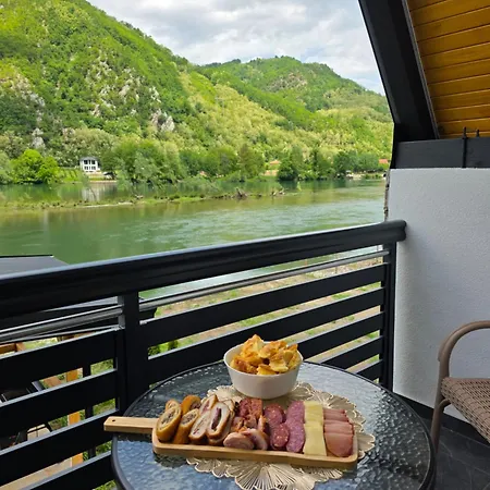 Glamping Sanja I Aleksa *